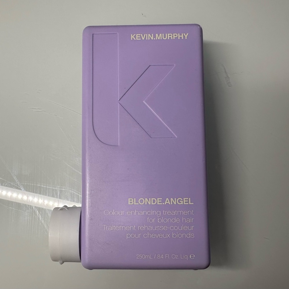 COLOUR ENHANCING TREATMENT CONDITIONER FOR BLONDE HAIR